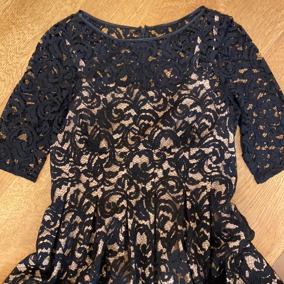 Adrianna Papell Dresses & Skirts - Adrianna Papell lacy black dress.